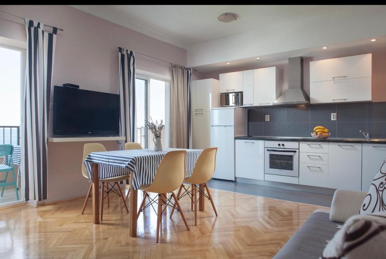 Appartamento Waterfront Roko Podgora Esterno foto