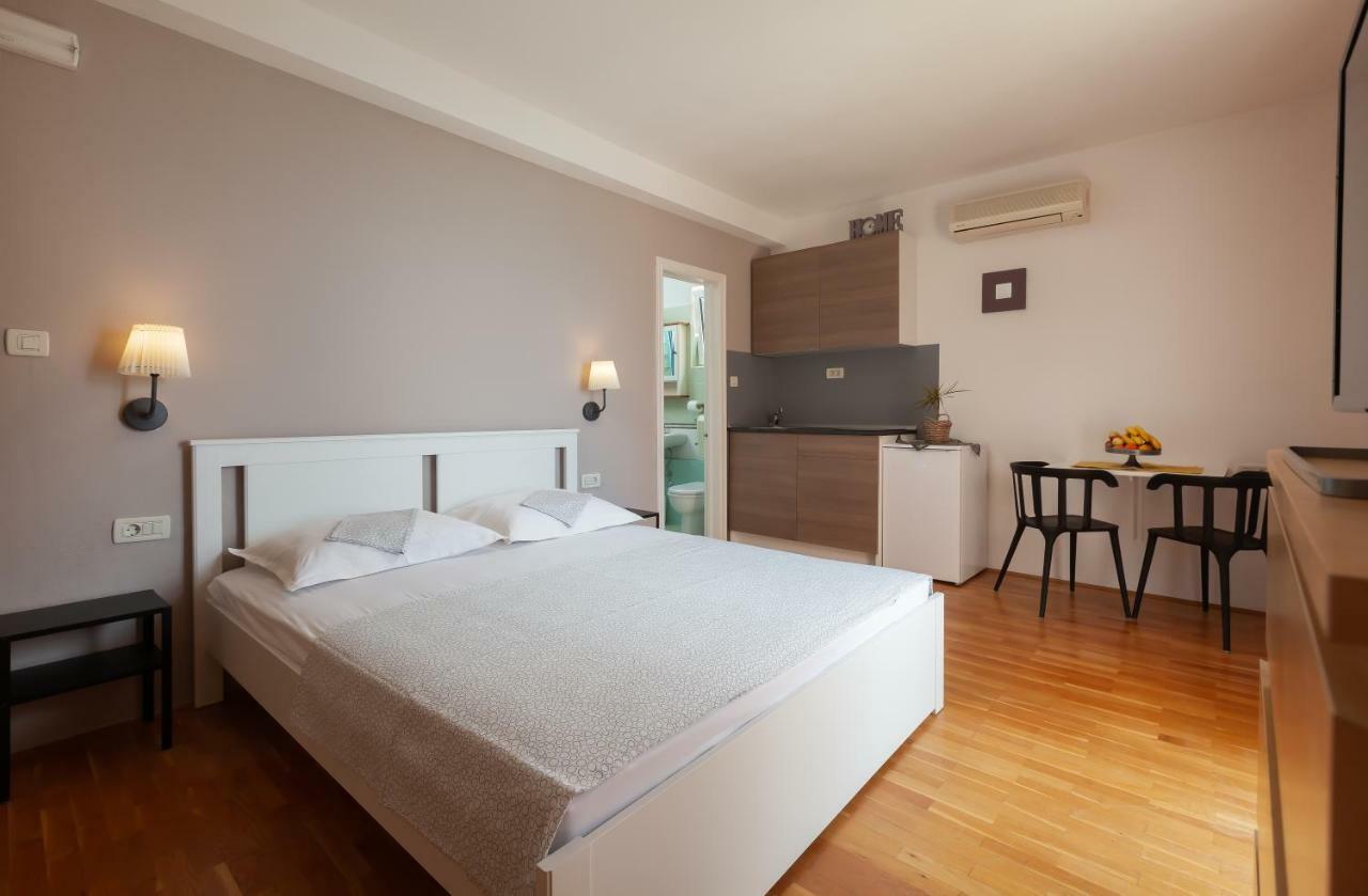 Appartamento Waterfront Roko Podgora Esterno foto